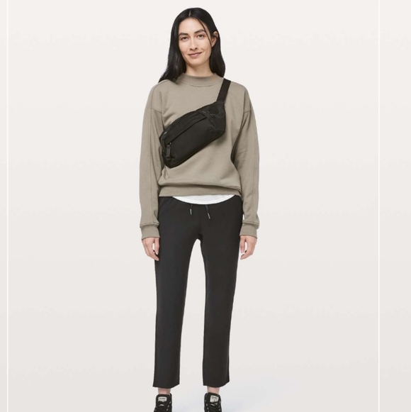 Lululemon On The Fly Pants - Picture 3 of 8